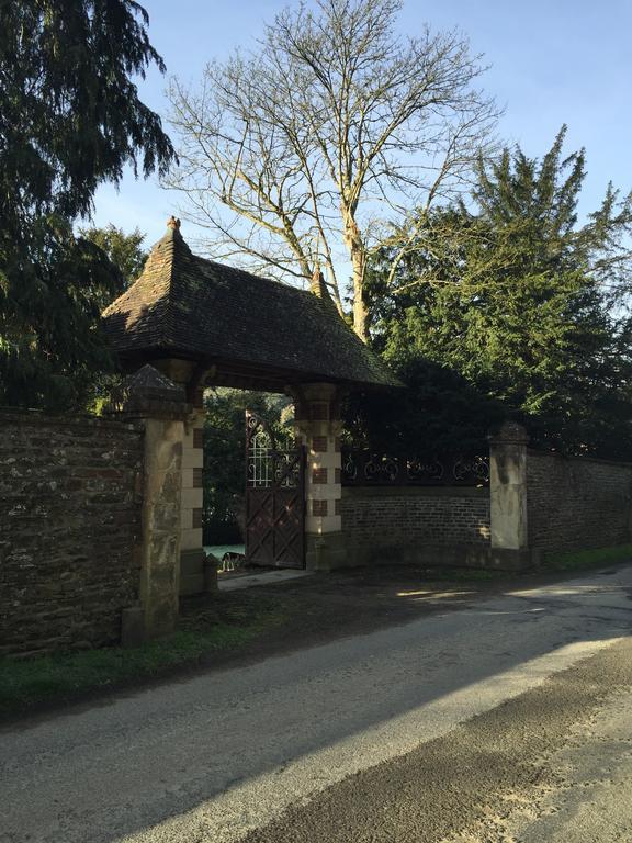 Le Manoir De Benedicte B&B Cahan Εξωτερικό φωτογραφία